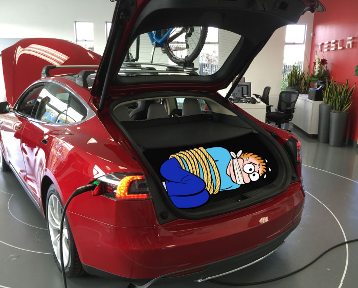 Pratique, le coffre de la Tesla pour enlever des gens et les transporter près d'une rivière.