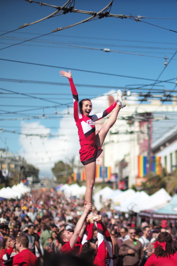 Costume Party - San Francisco - by Laurel Duermael - Castro - Une gymnaste